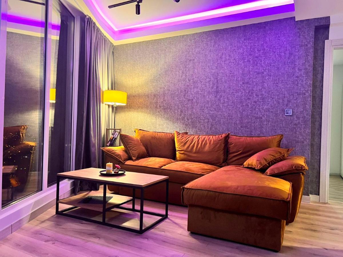 Alfred Sky Smart Apartment 29Th Spa Included Skopje Exterior foto