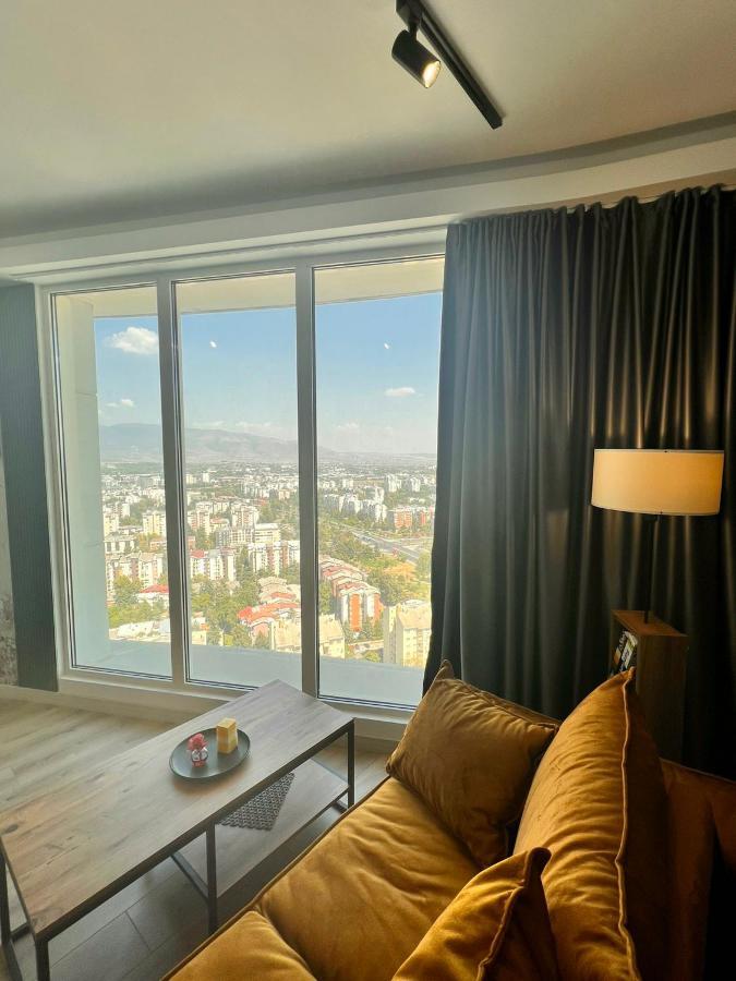 Alfred Sky Smart Apartment 29Th Spa Included Skopje Exterior foto