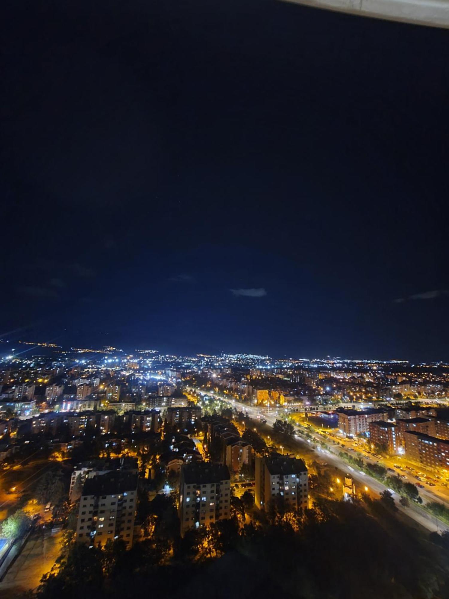 Alfred Sky Smart Apartment 29Th Spa Included Skopje Exterior foto